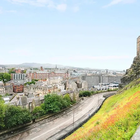 Joivy Lovely Flat In The Heart Of Edinburgh Exterior photo